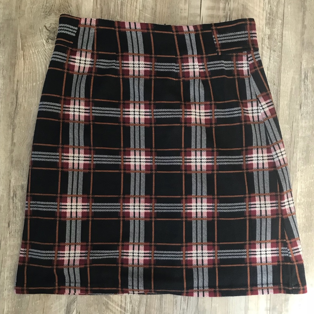 Plaid skirt size S polyester.